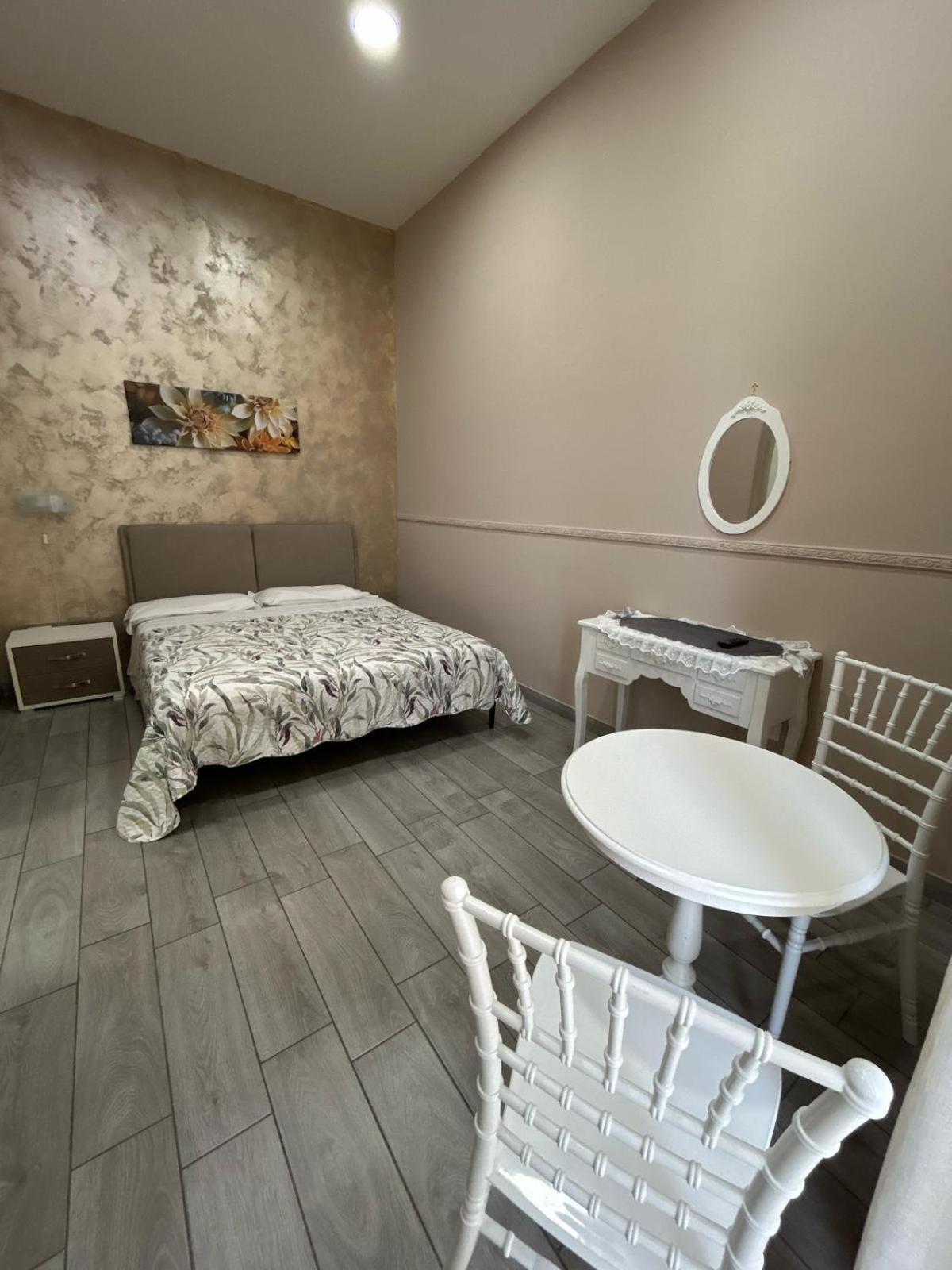 B&B Panorama 17 Napoli Bagian luar foto