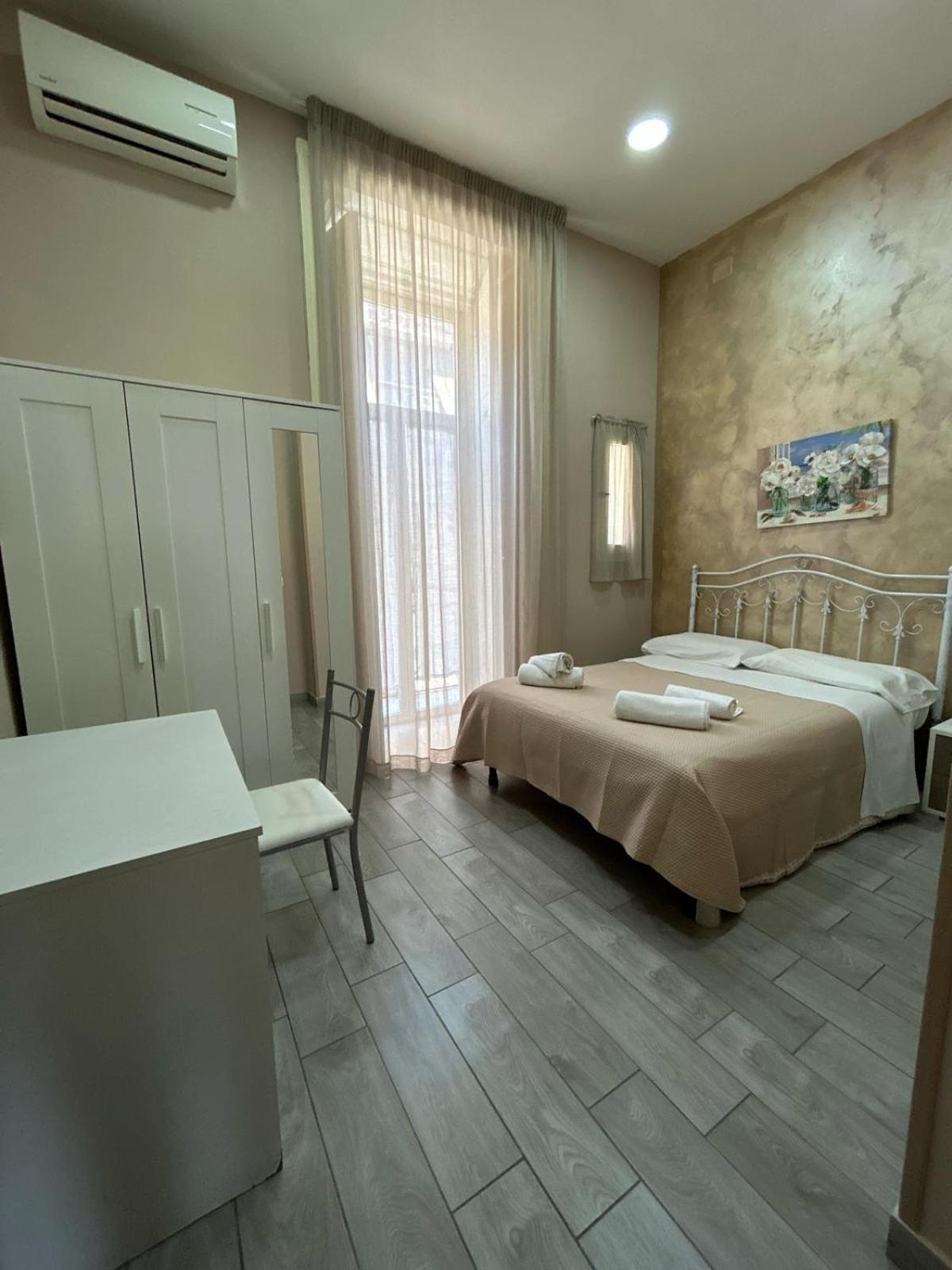 B&B Panorama 17 Napoli Bagian luar foto